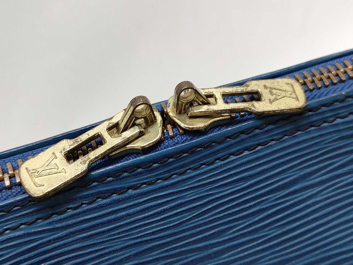 LOUIS VUITTON Epi Keepall 45 Boston Bag M42975