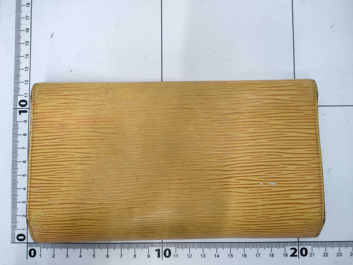 LOUIS VUITTON Epi wallet