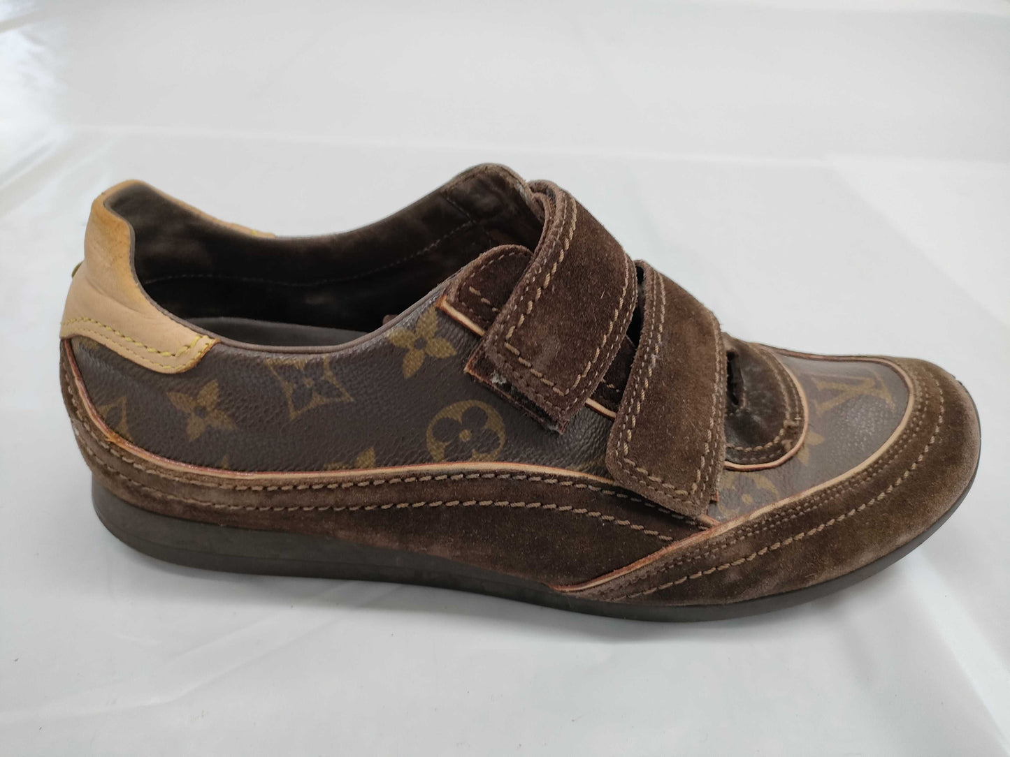 LOUIS VUITTON Monogram Sneakers Size 6