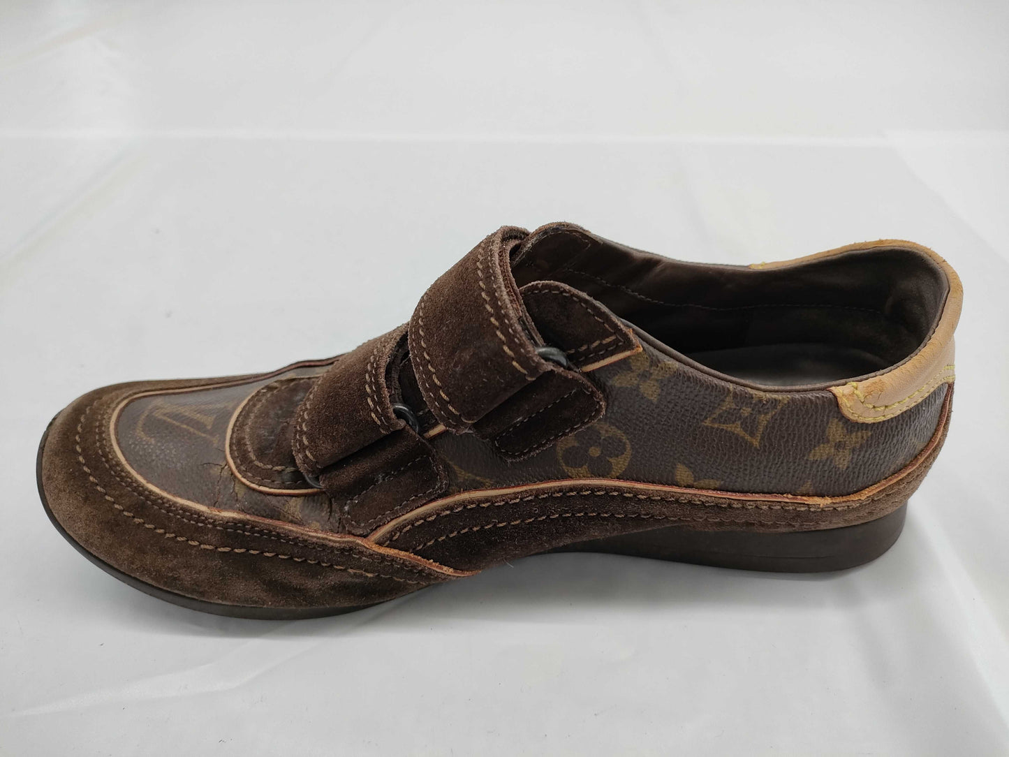 LOUIS VUITTON Monogram Sneakers Size 6