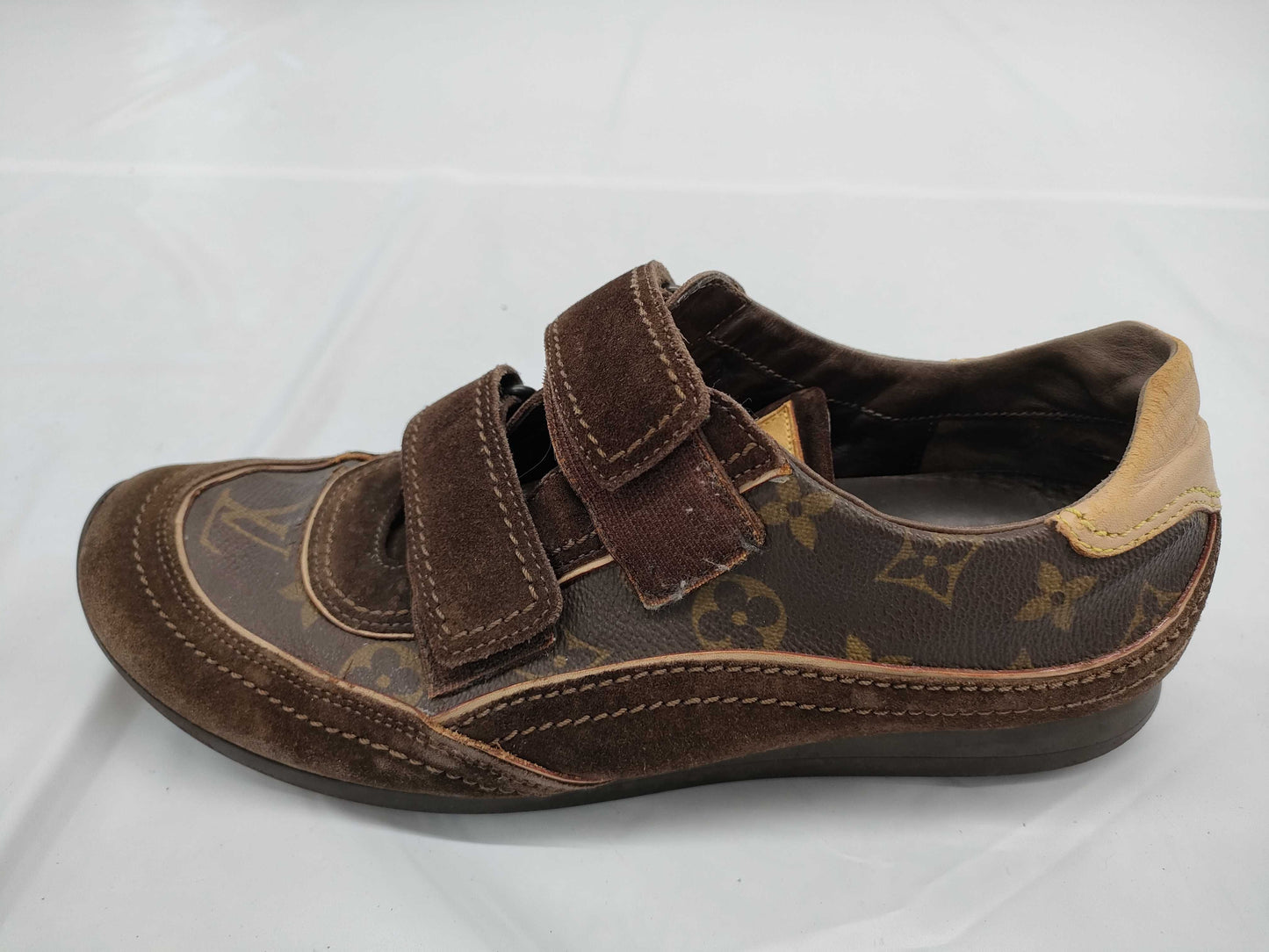 LOUIS VUITTON Monogram Sneakers Size 6