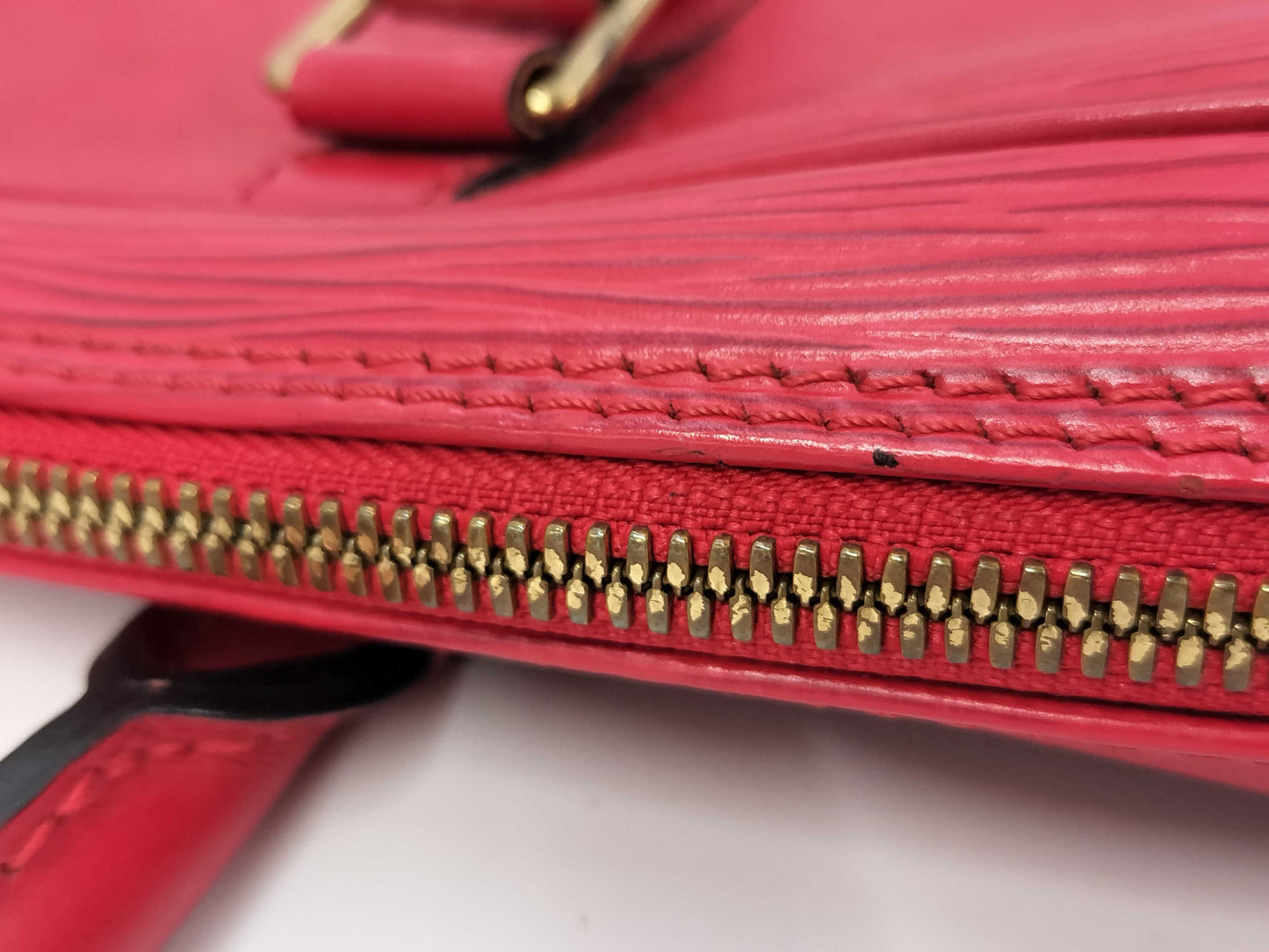 LOUIS VUITTON Epi Red Business Bag