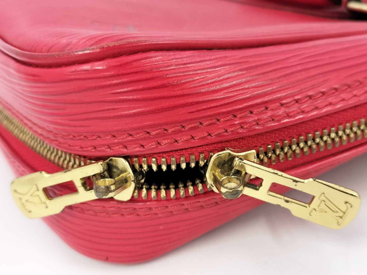 LOUIS VUITTON Epi Red Business Bag