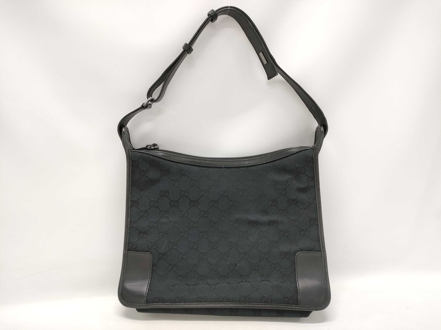 GUCCI GG Canvas One-Shoulder Shoulder Bag