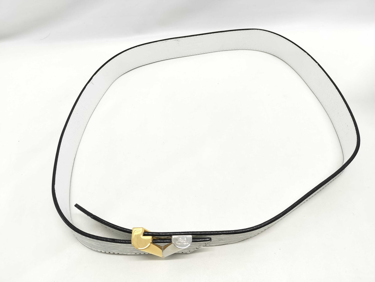 LOUIS VUITTON Epi Santur Belt