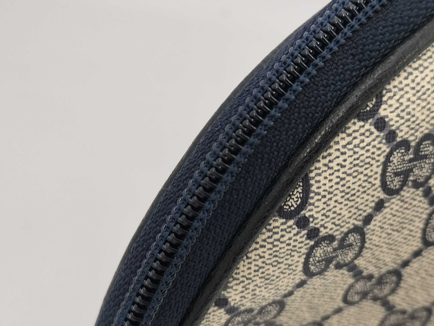 GUCCI GG Supreme handbag bag