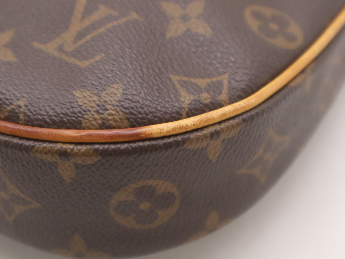 LOUIS VUITTON M56390 Monogram Odeon PM Shoulder Bag