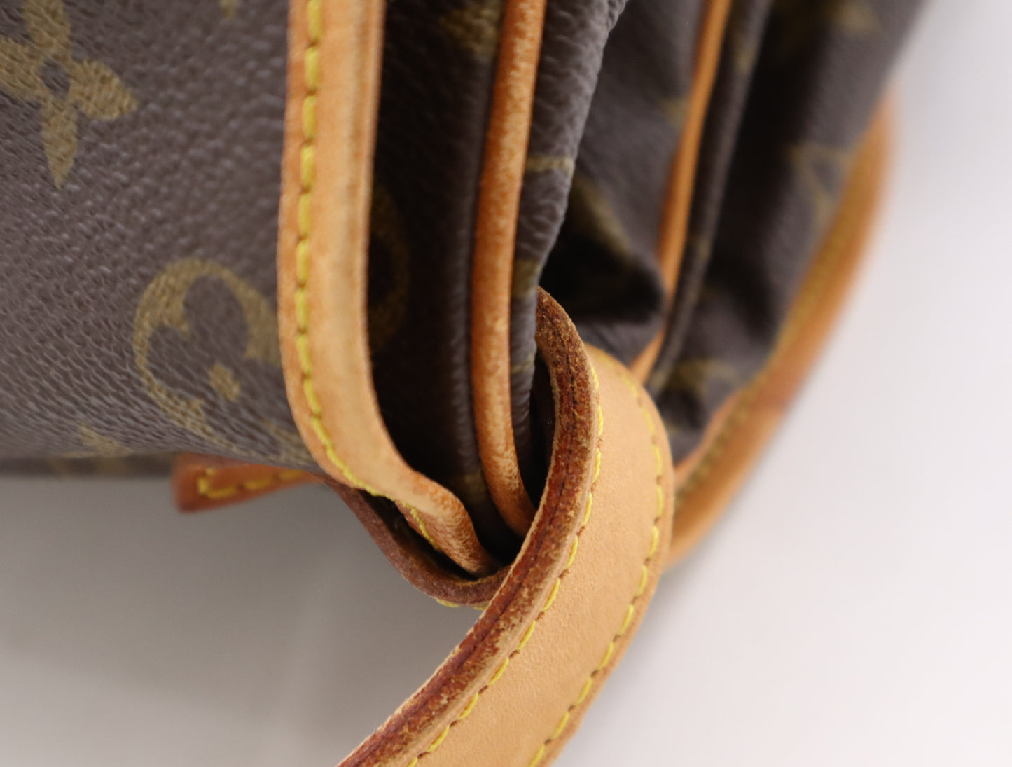 LOUIS VUITTON M42254 Monogram Saumur 35 Shoulder Bag