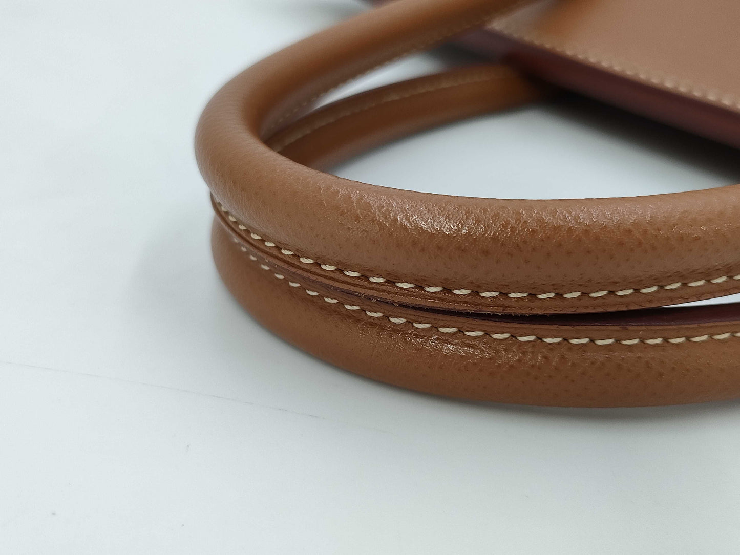 HERMES Birkin 35 Handbag, □H Stamp, 2005, Gold Hardware, Brown, Cloche, Cadena, and 2 Keys