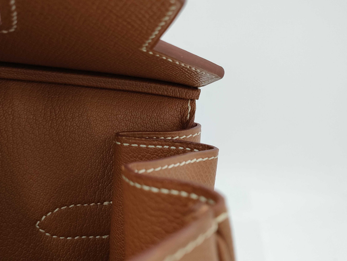 HERMES Birkin 35 Handbag, □H Stamp, 2005, Gold Hardware, Brown, Cloche, Cadena, and 2 Keys