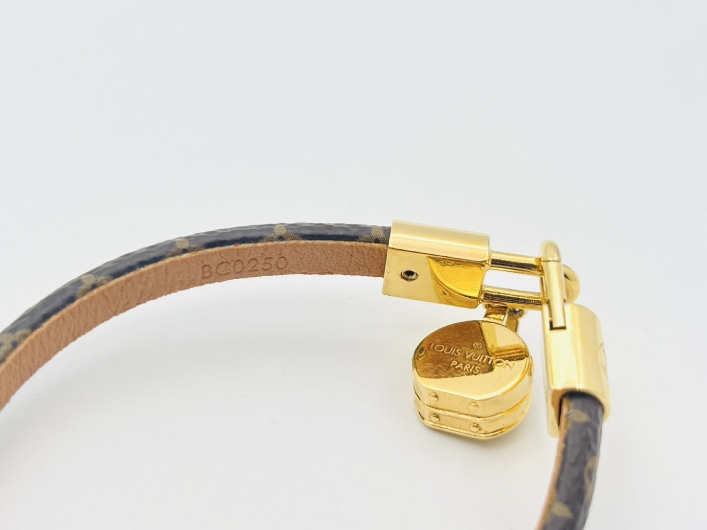 LOUIS VUITTON M6442E LV Tribute Bracelet 19 Bracelet/Bangle