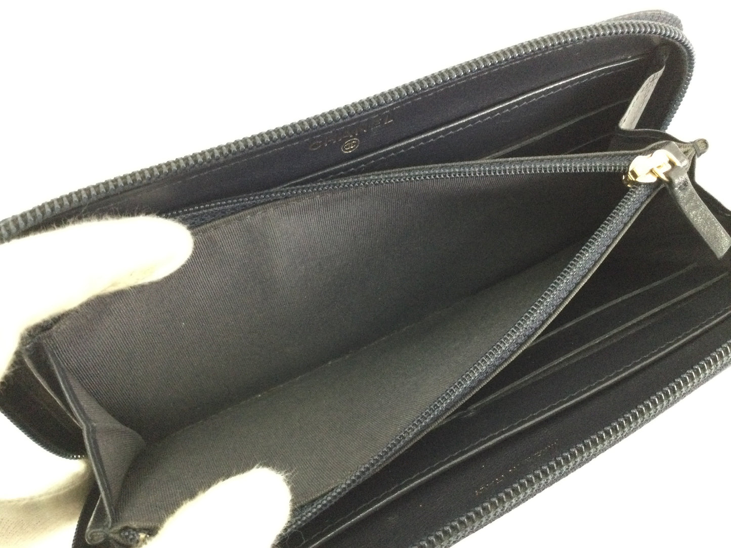 CHANEL Caviar Coco Mark Leather Black Long Wallet with Round Zipper