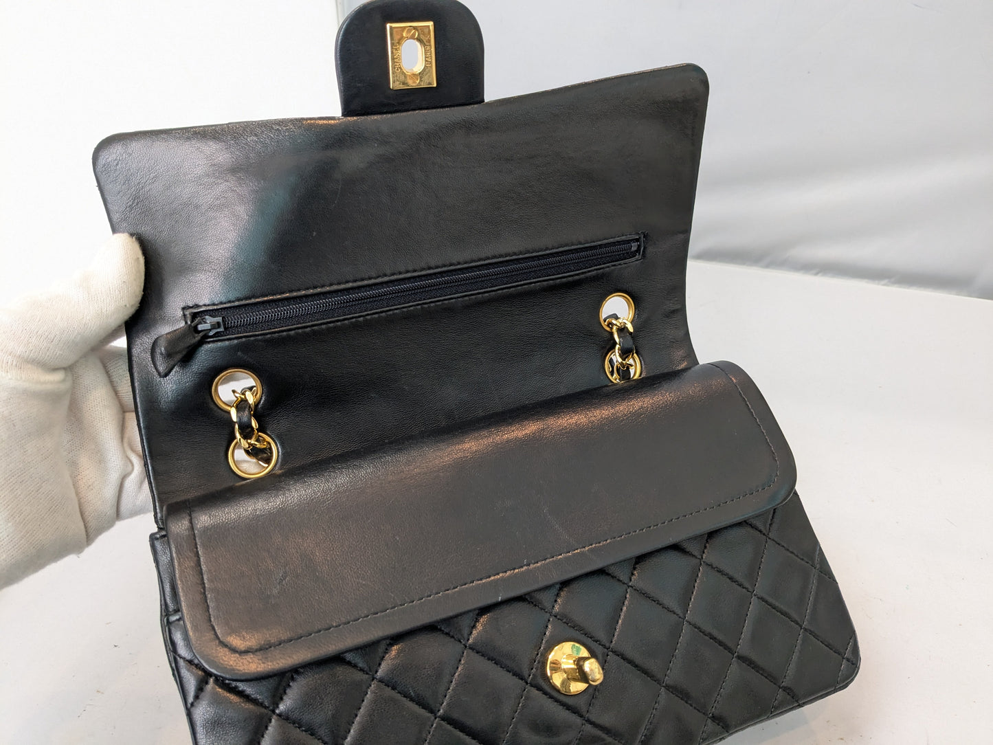 CHANEL Lamb Matelasse 25 1771268 Seal Guarantee Shoulder Bag