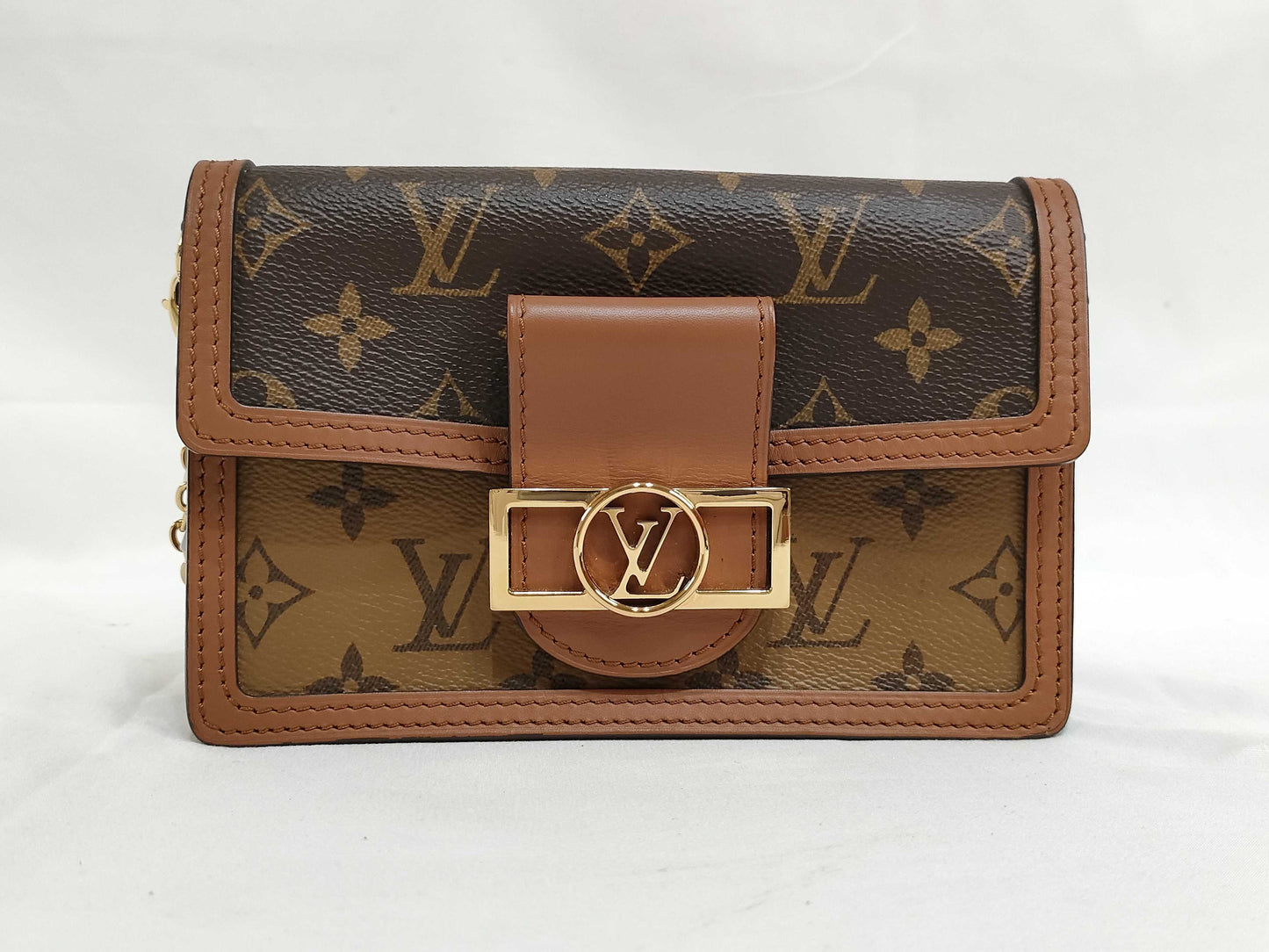 LOUIS VUITTON M 68746 Monogram LOUIS VUITTON Portefeuille Dauphine M68746 Shoulder Bag