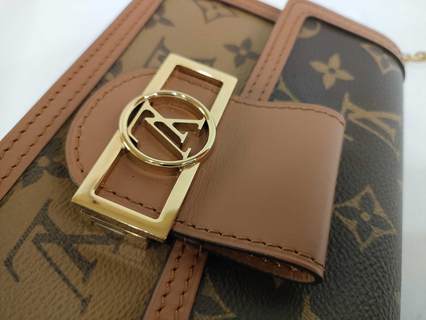 LOUIS VUITTON M 68746 Monogram LOUIS VUITTON Portefeuille Dauphine M68746 Shoulder Bag