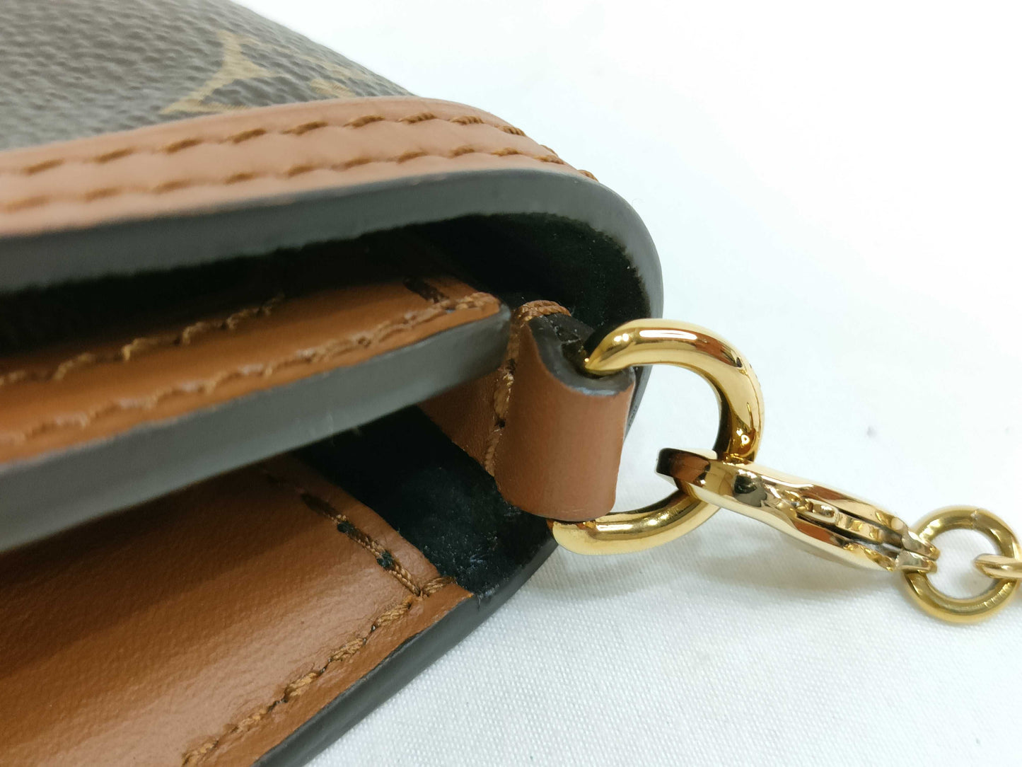 LOUIS VUITTON M 68746 Monogram LOUIS VUITTON Portefeuille Dauphine M68746 Shoulder Bag