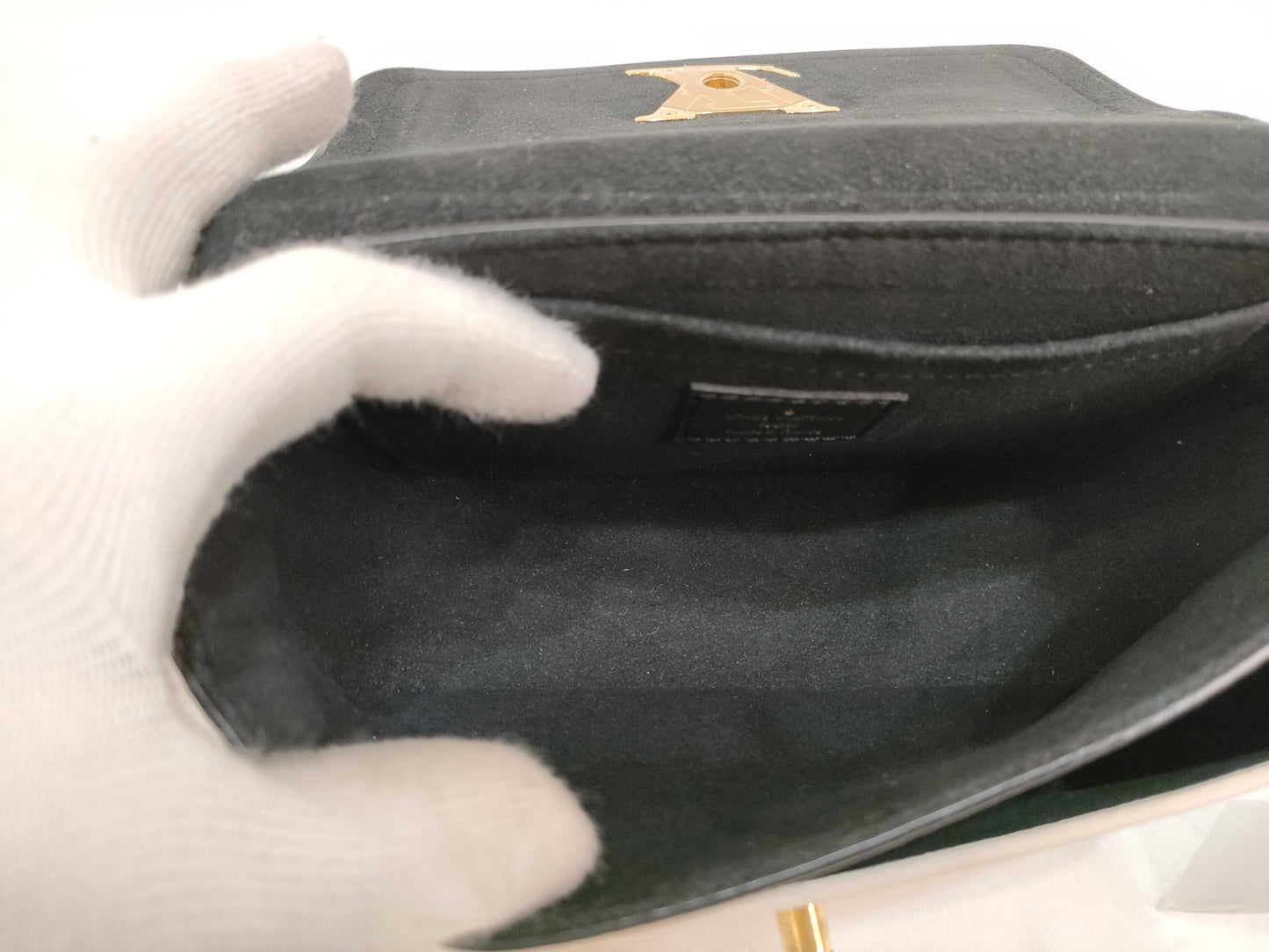 LOUIS VUITTON M21084 LOUIS VUITTON Lockme Tender 2-Way Shoulder Bag M21084 Shoulder Bag