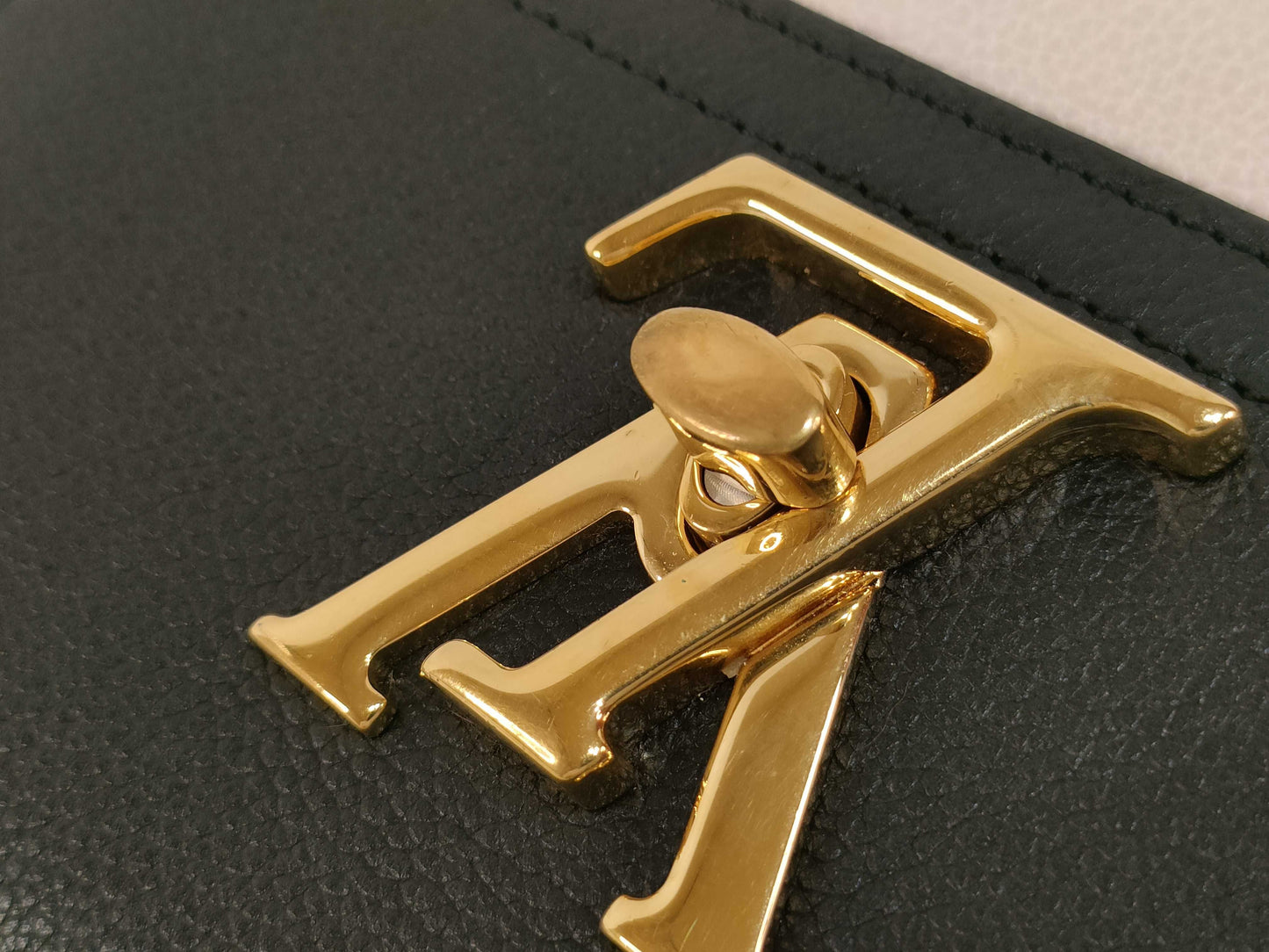 LOUIS VUITTON M21084 LOUIS VUITTON Lockme Tender 2-Way Shoulder Bag M21084 Shoulder Bag