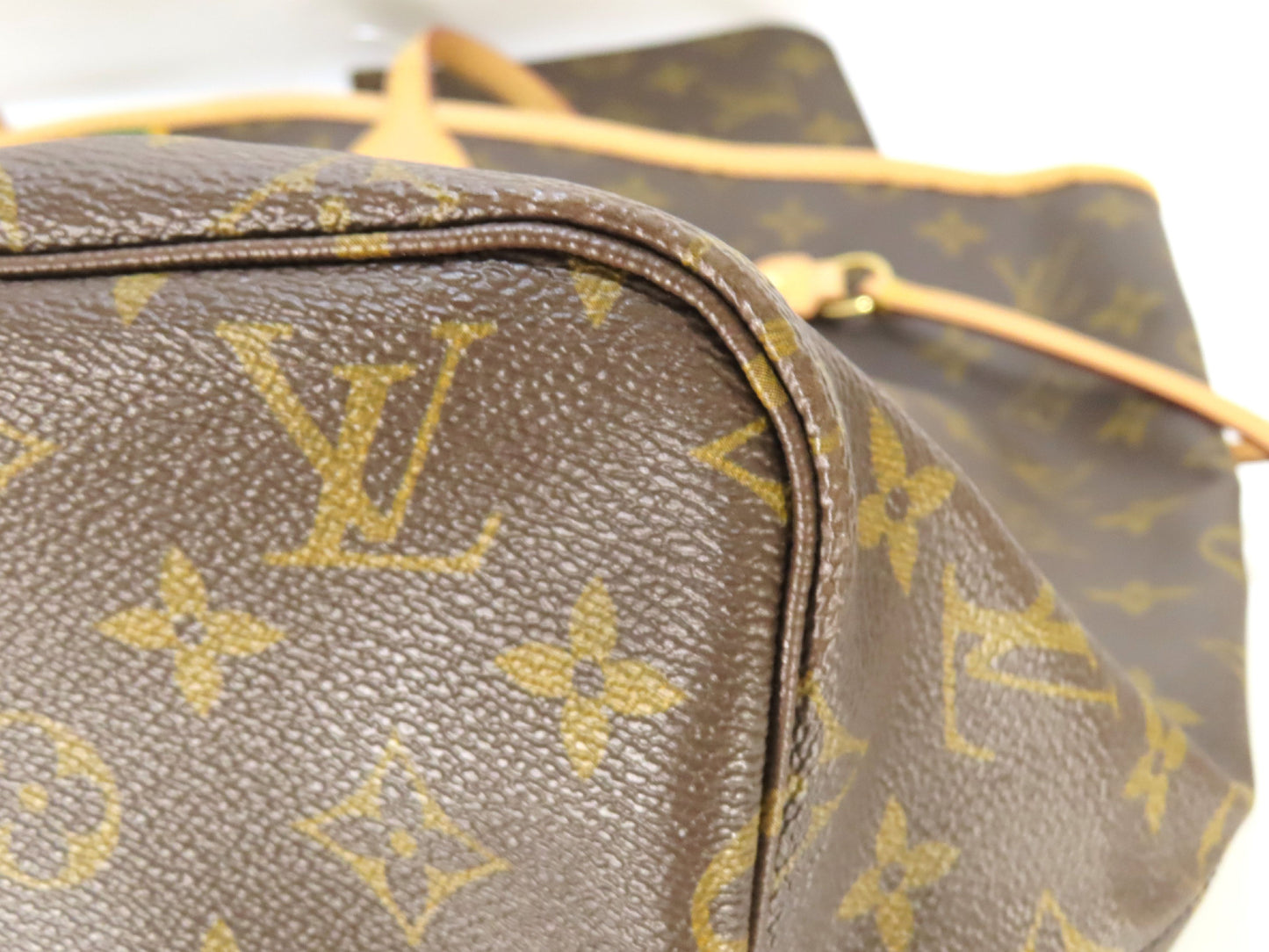 LOUIS VUITTON Monogram Neverfull GM Tote Bag