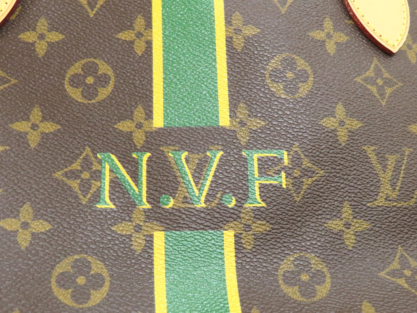 LOUIS VUITTON Monogram Neverfull GM Tote Bag