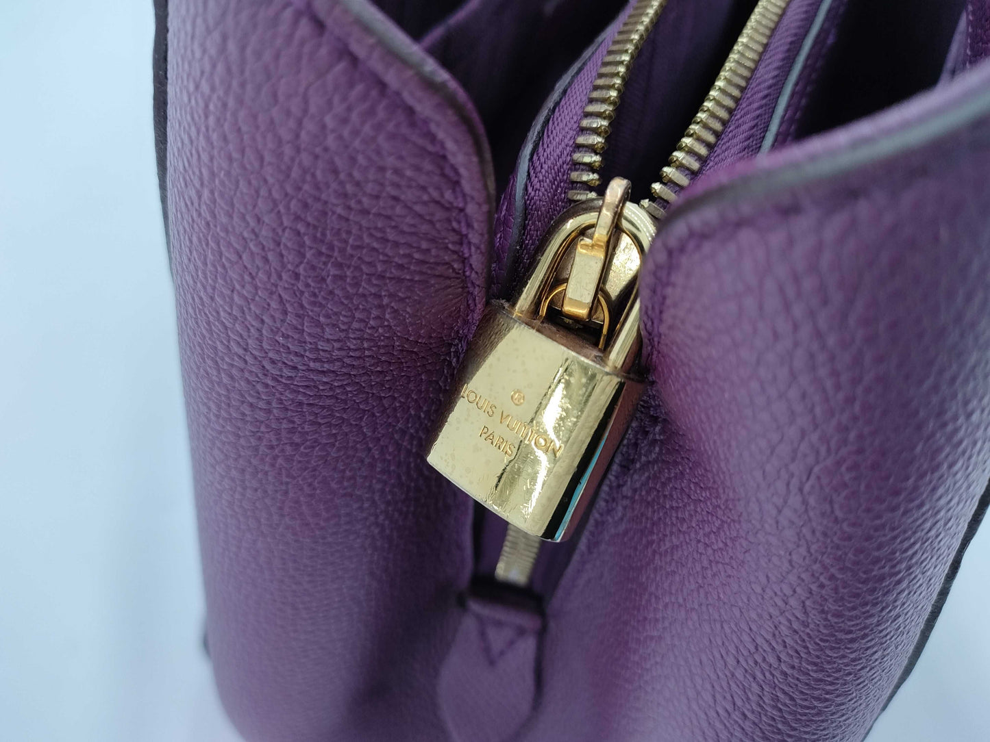 LOUIS VUITTON Louis Vuitton Montaigne Bag Handbag