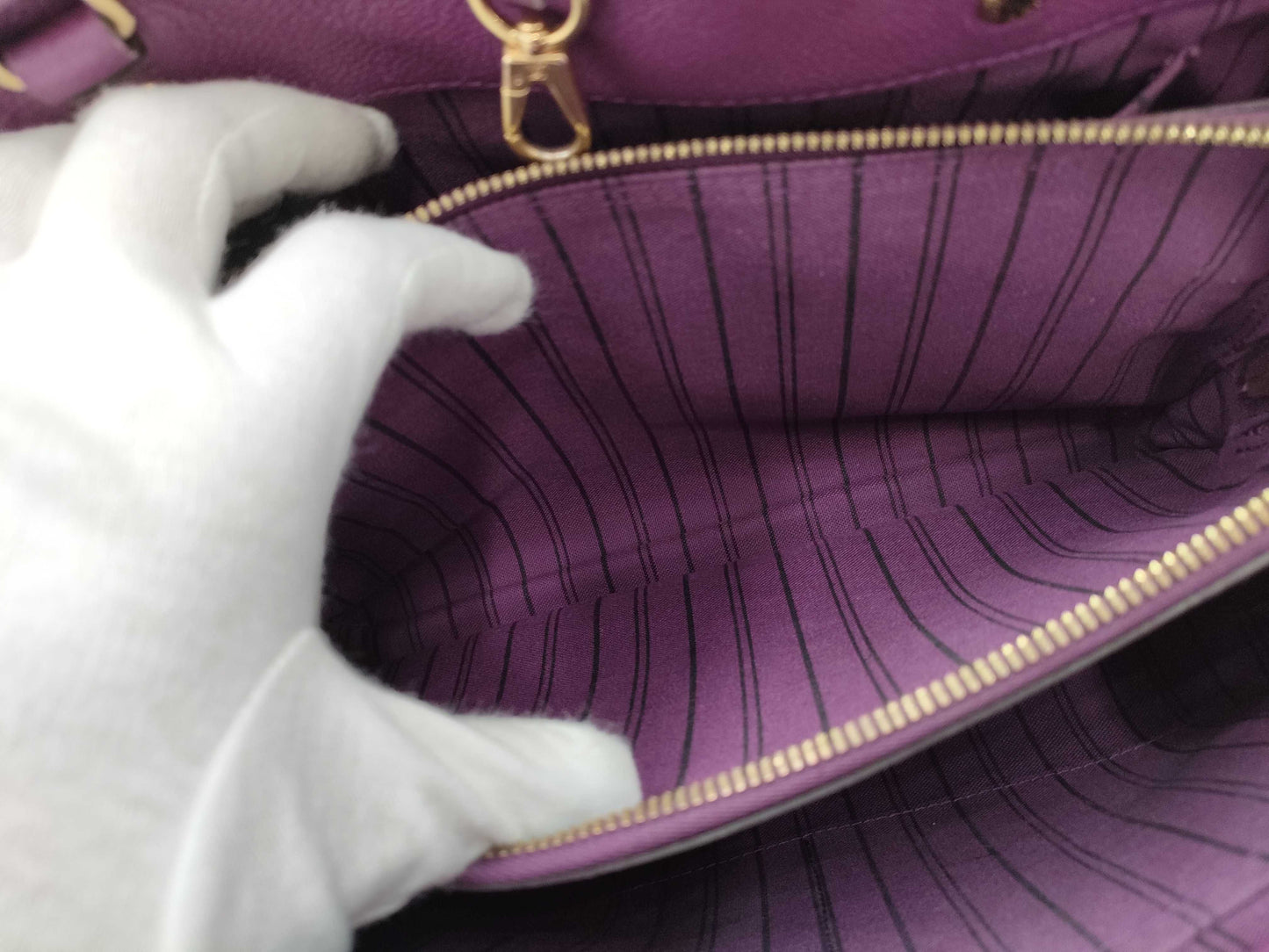 LOUIS VUITTON Louis Vuitton Montaigne Bag Handbag