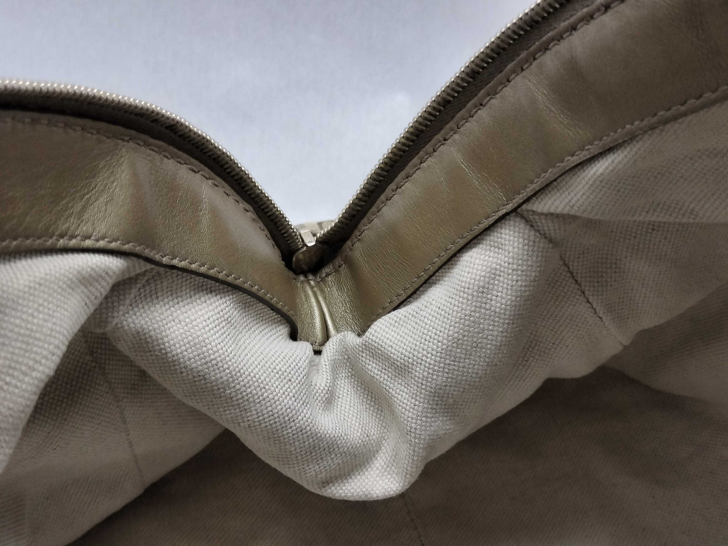 GUCCI GG Canvas Gucci Hand Shoulder Bag Shoulder Bag