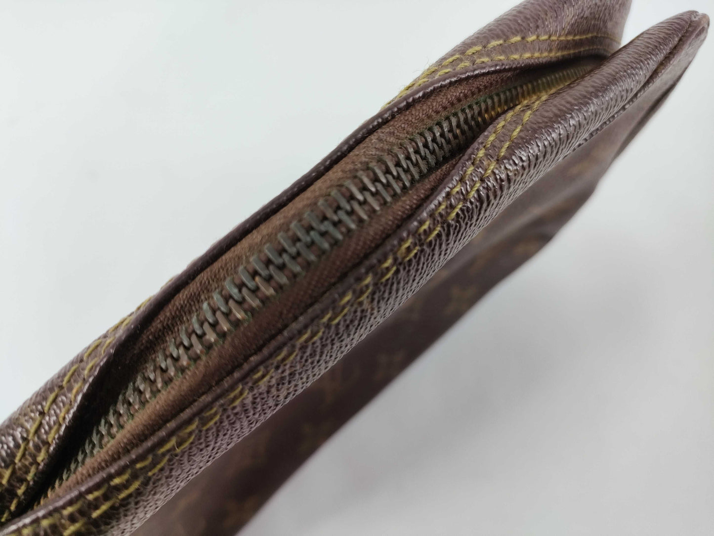 LOUIS VUITTON Monogram Mono Truest Wallet 23 Second Bag
