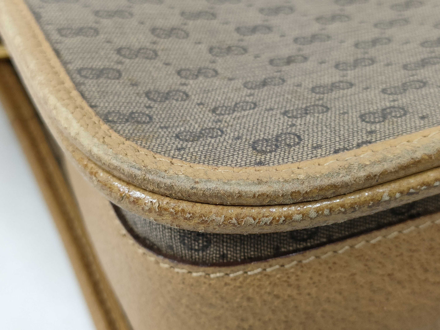 GUCCI 001116 Micro GG Shoulder Bag in GG Supreme Canvas, Camel