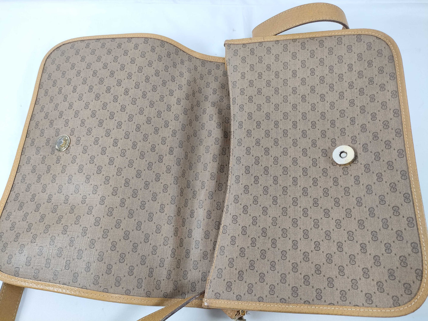 GUCCI 001116 Micro GG Shoulder Bag in GG Supreme Canvas, Camel