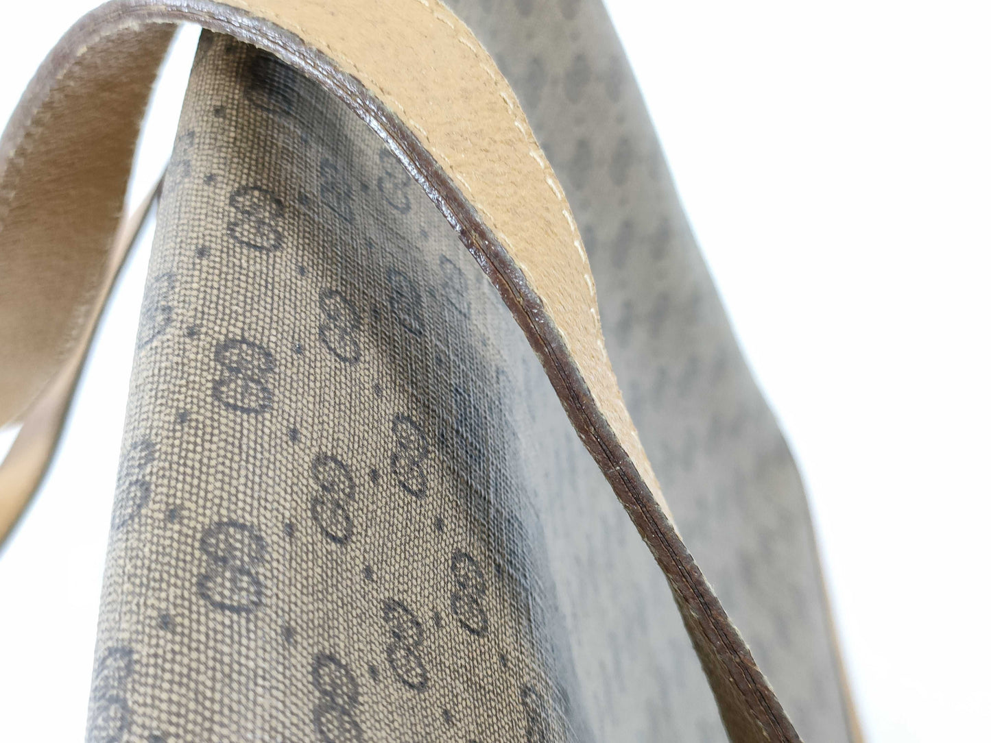 GUCCI 001116 Micro GG Shoulder Bag in GG Supreme Canvas, Camel