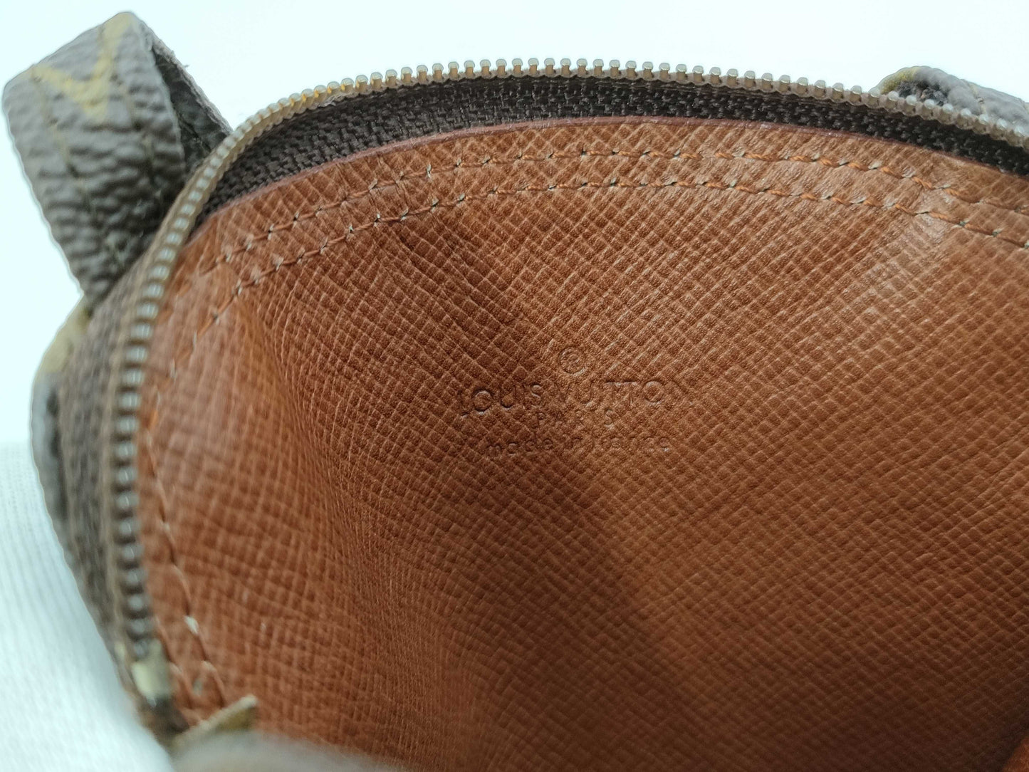LOUIS VUITTON Monogram Pochette Secret M45484 Shoulder Bag