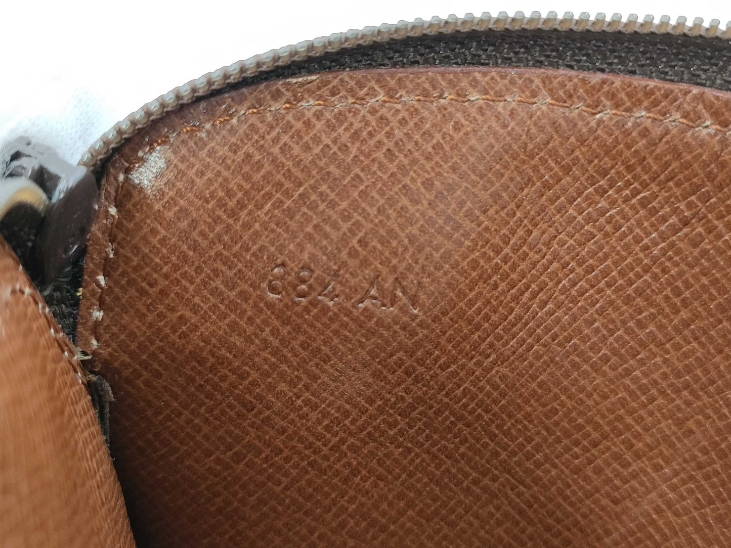 LOUIS VUITTON Monogram Pochette Secret M45484 Shoulder Bag