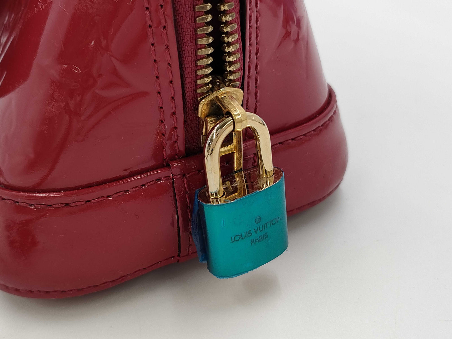 LOUIS VUITTON Vernis Alma BB Handbag