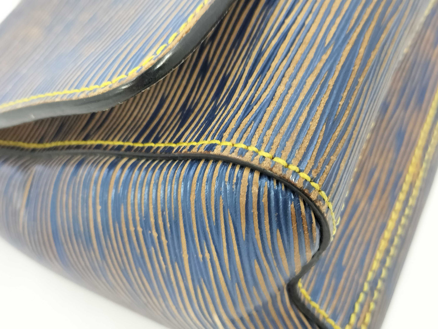LOUIS VUITTON Twist Shoulder Bag