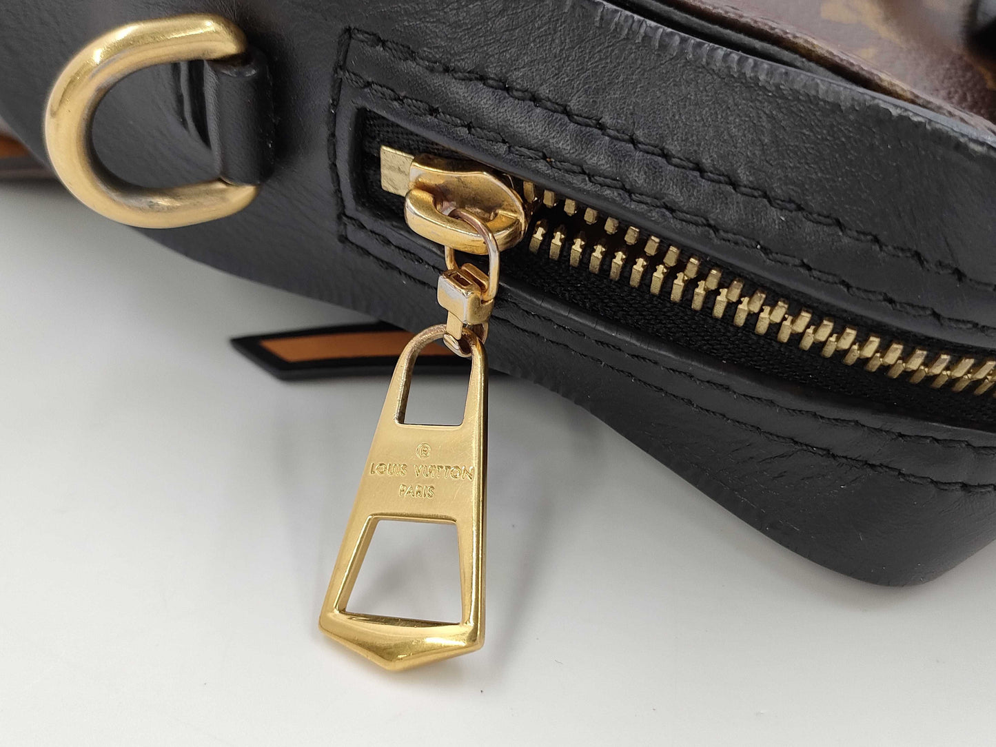 LOUIS VUITTON Louis Vuitton Monogram Shoulder Bag Handbag