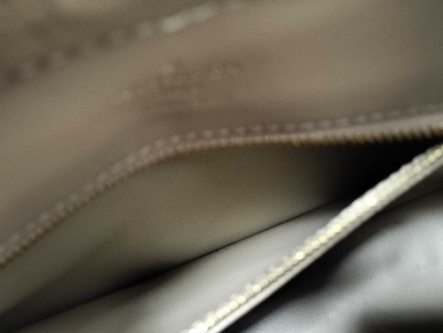 LOUIS VUITTON M91055 Vernis Houston Shoulder Bag
