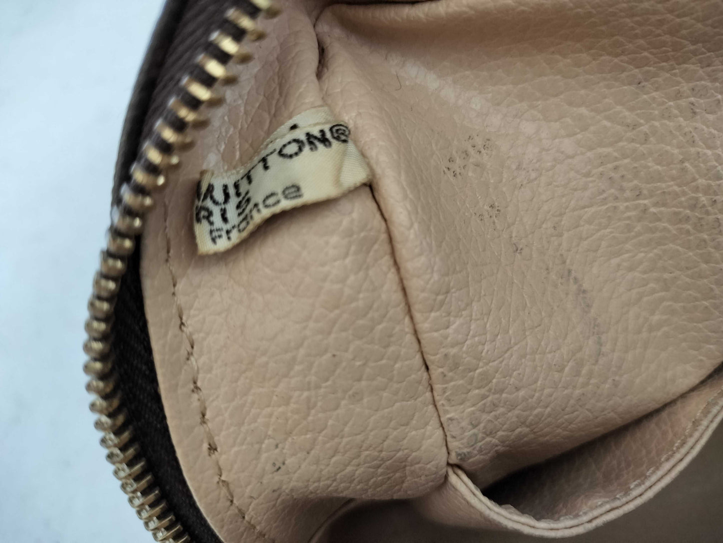 LOUIS VUITTON M47522 Monogram True Toilet M47522 Brown Pouch