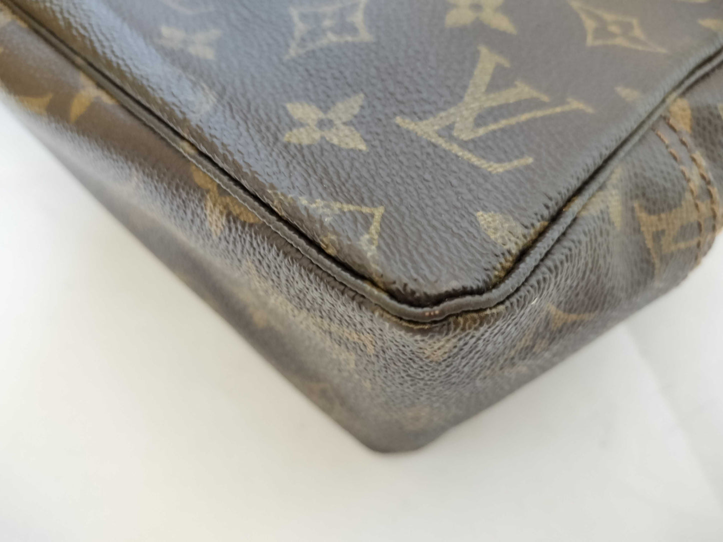 LOUIS VUITTON M47522 Monogram True Toilet M47522 Brown Pouch