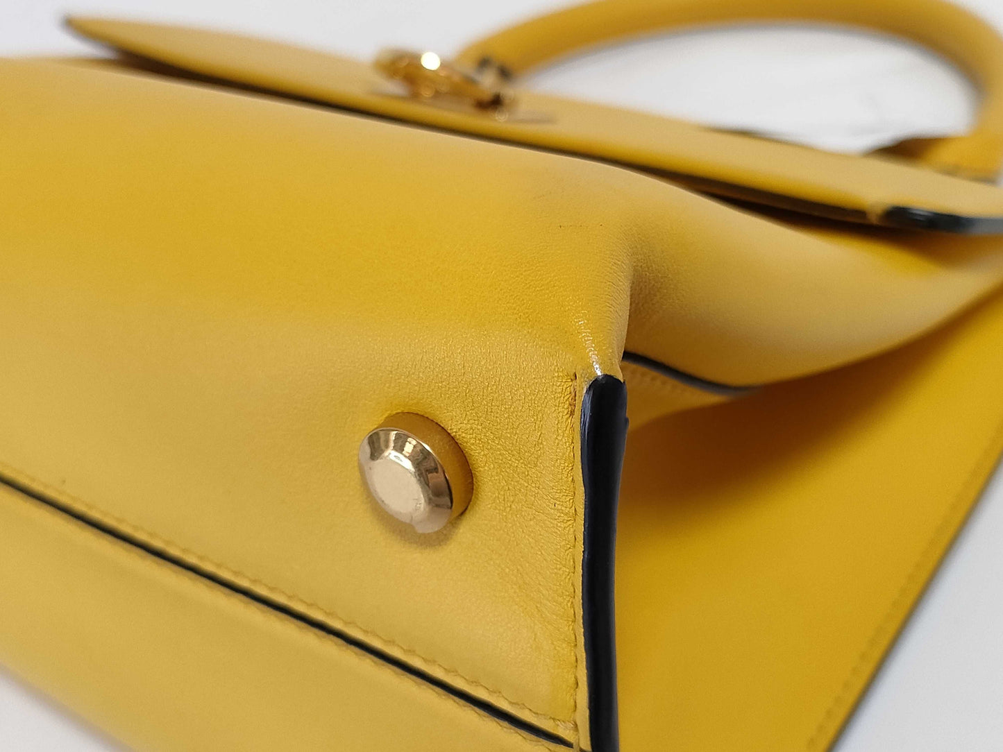 Salvatore Ferragamo Gancini ID - Salvatore Ferragamo Leather Trifolio Top Handle Yellow Handbag 25cm GHW