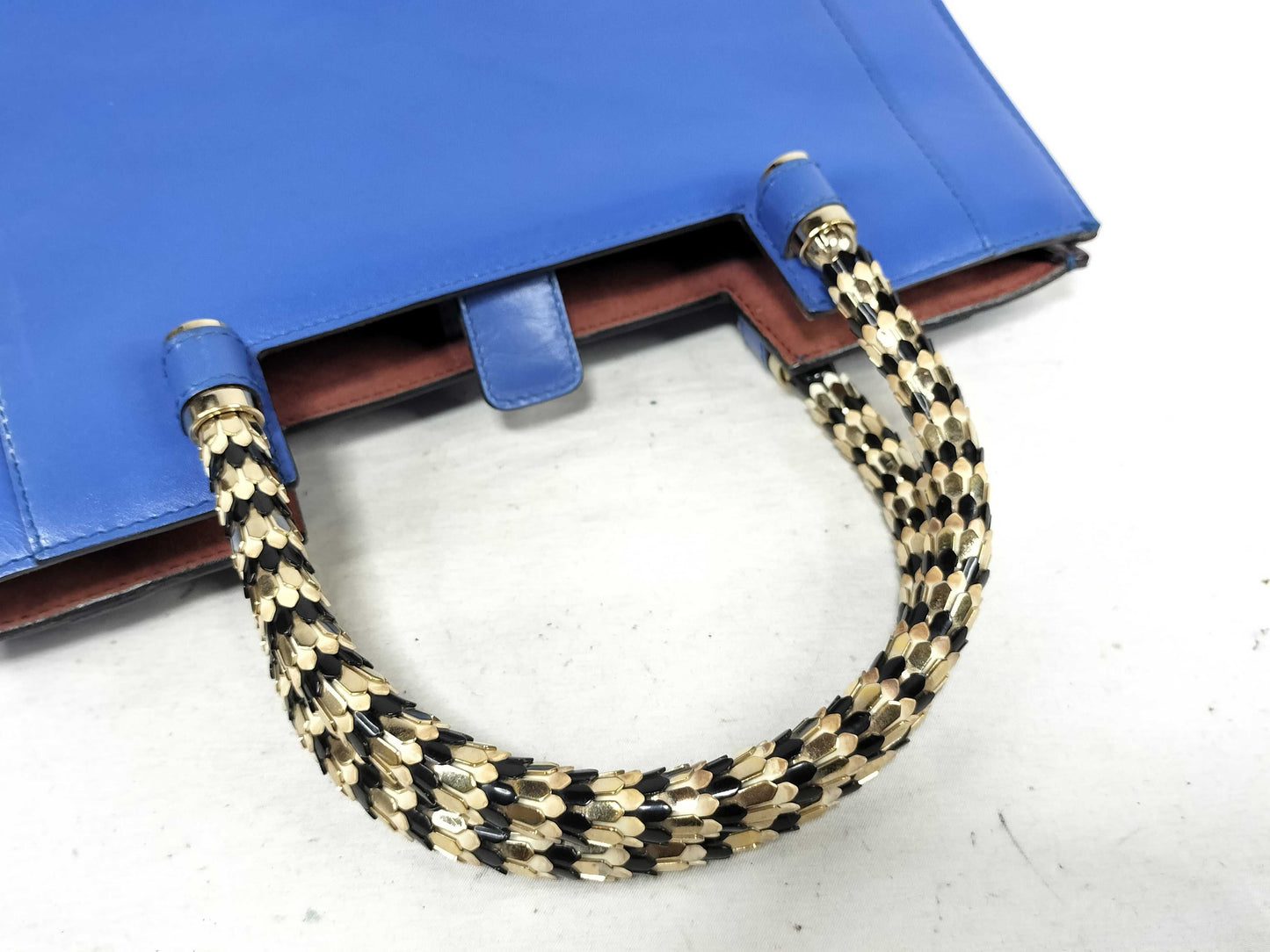 BVLGARI QT - Bvlgari Blue Leather Medium Serpenti Tote Handbag