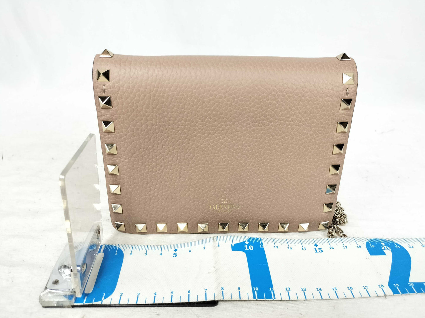 VALENTINO QT - Valentino Garavani Rockstud leather crossbody bag shoulder bag