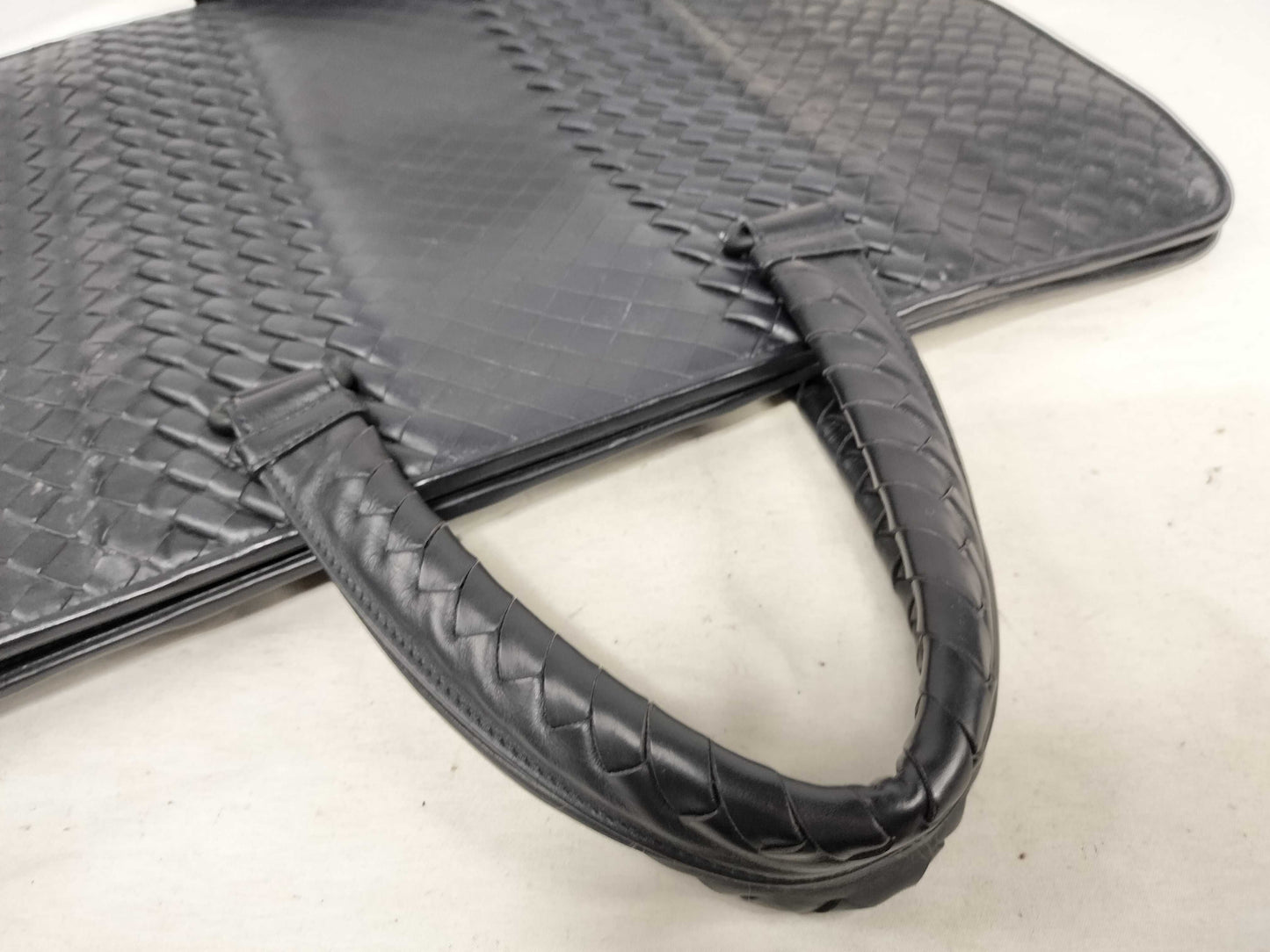 BOTTEGA VENETA Intrecciato HK - Bottega Veneta Intrecciato Leather Business Bag