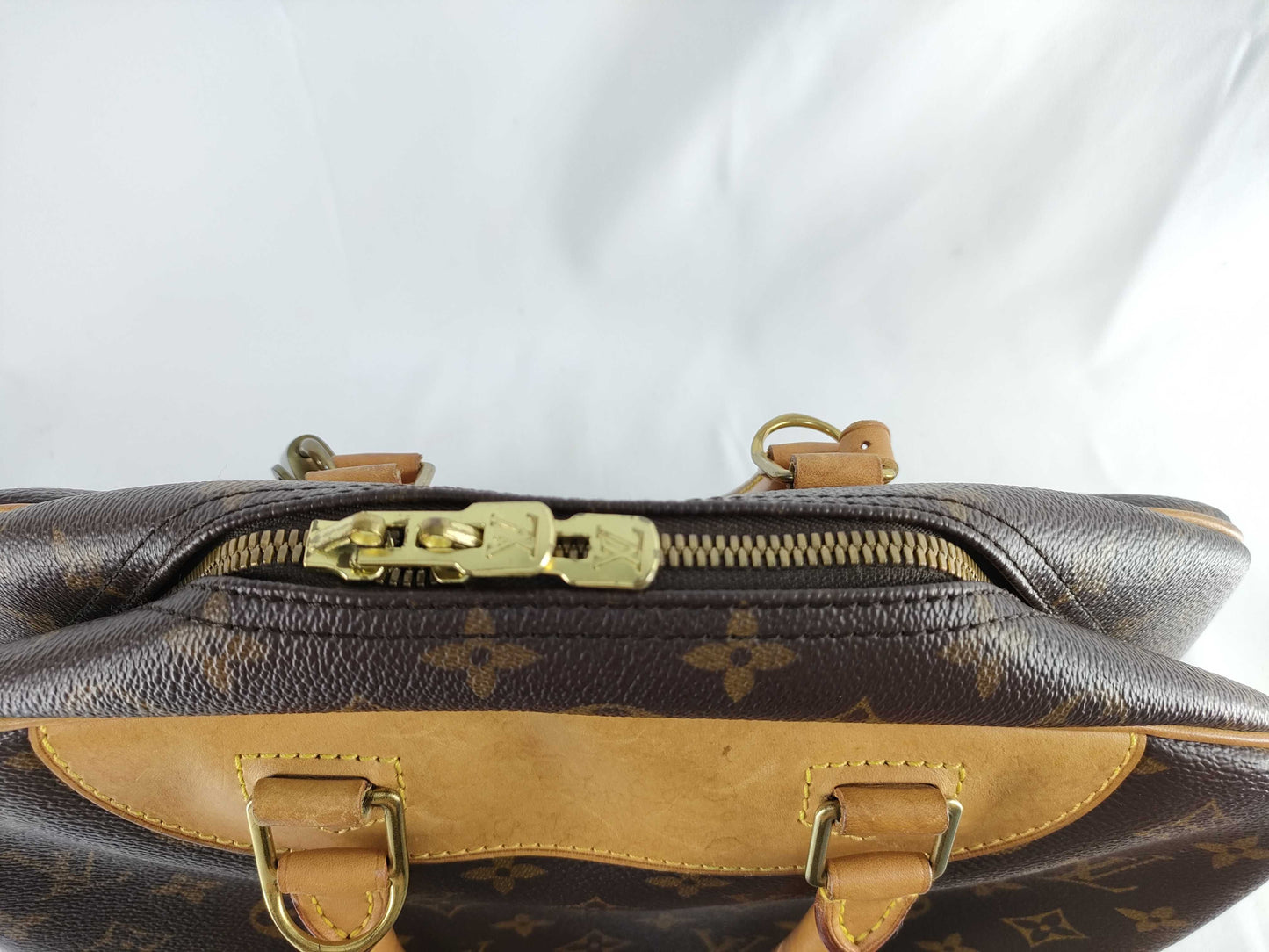 LOUIS VUITTON Monogram LOUIS VUITTON Deauville Monogram Handbag M47270 Handbag
