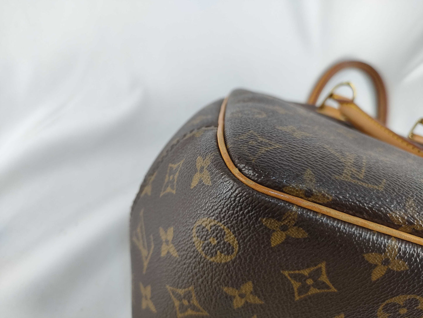 LOUIS VUITTON Monogram LOUIS VUITTON Deauville Monogram Handbag M47270 Handbag