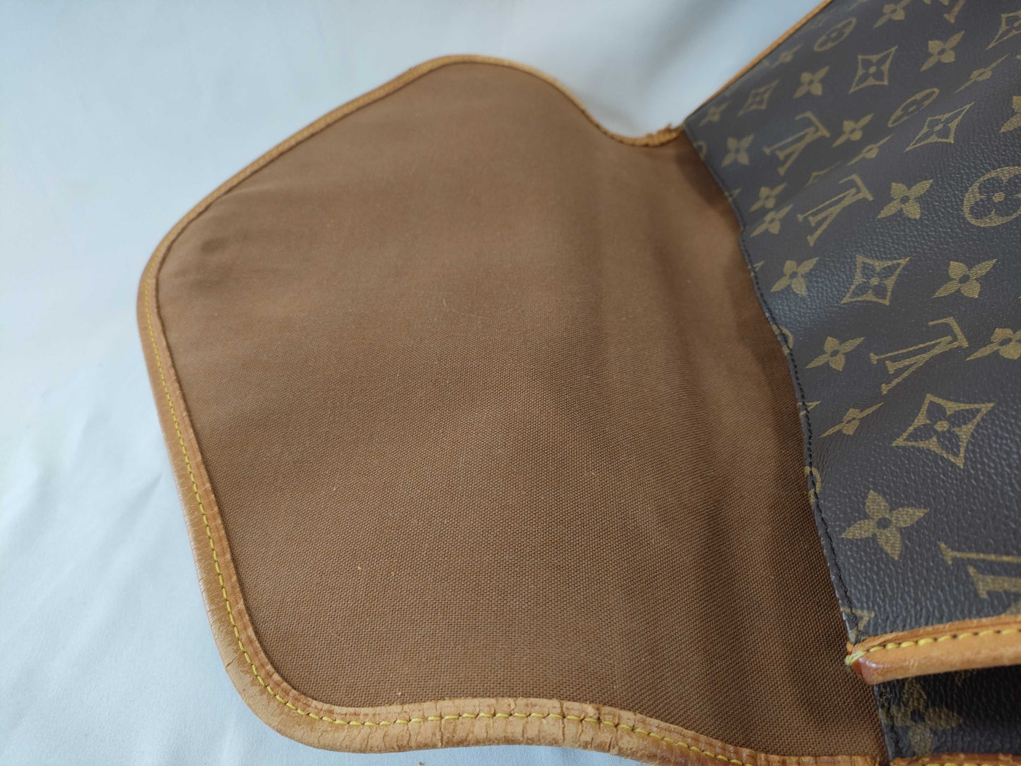 LOUIS VUITTON M 51121 Monogram Louis Vuitton M51121 Beverly 41 Monogram Handbag Business Bag