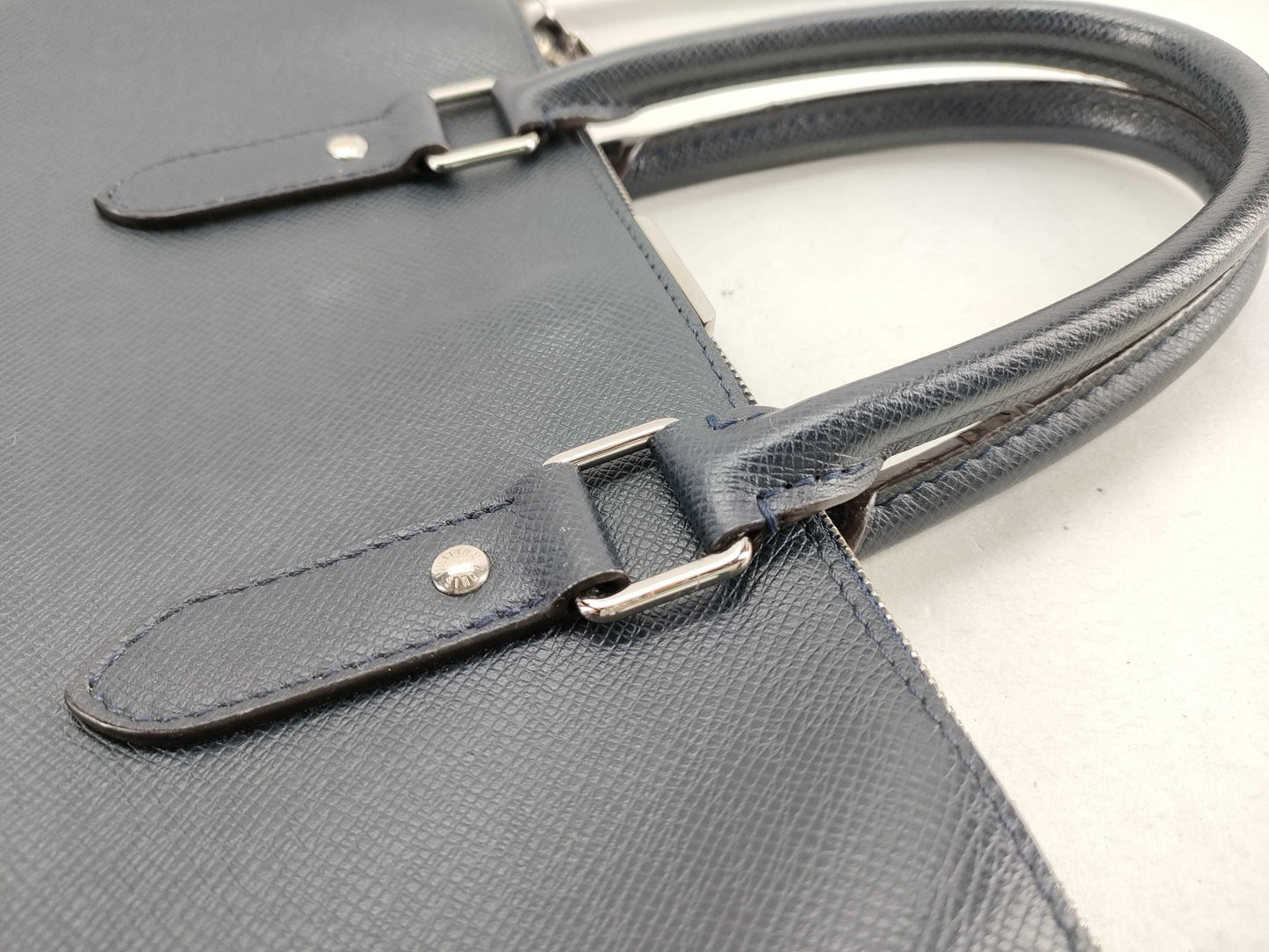 LOUIS VUITTON Monogram Louis Vuitton Taiga Anton 2-way Business Bag Tote Bag