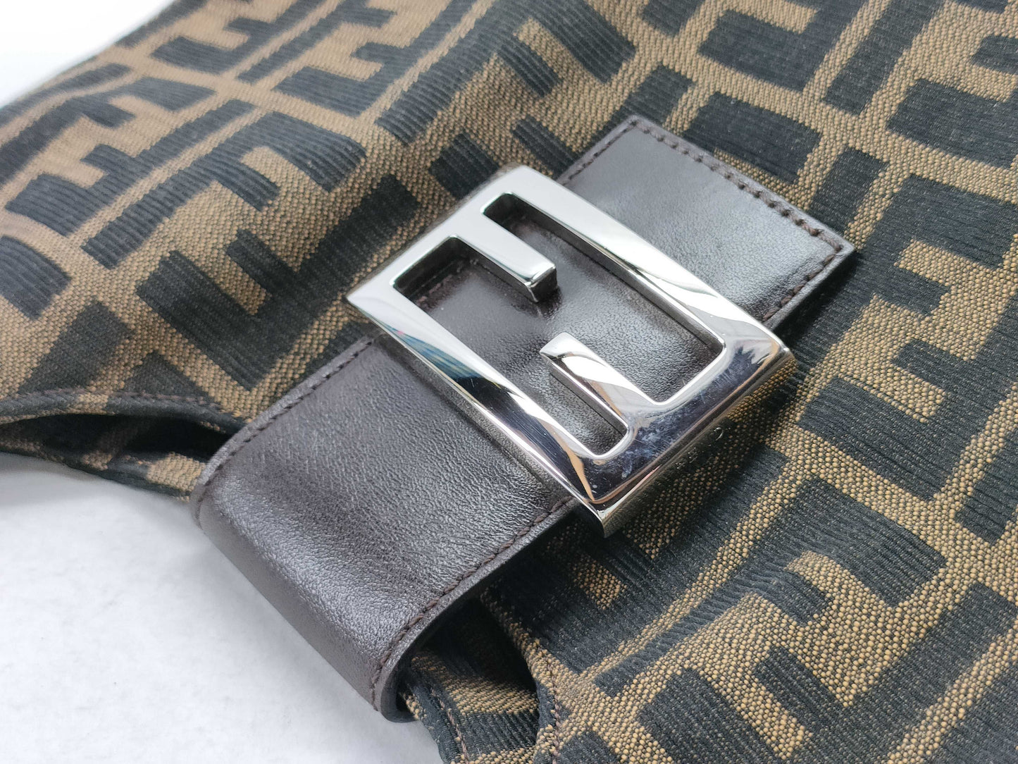 FENDI Zucca pattern Fendi Mamma Bucket Zucca FF hardware shoulder bag