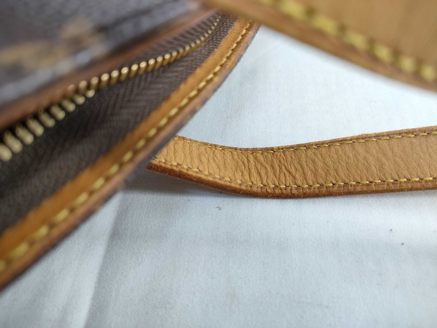 LOUIS VUITTON Monogram Louis Vuitton Monogram Handbag Shoulder Bag