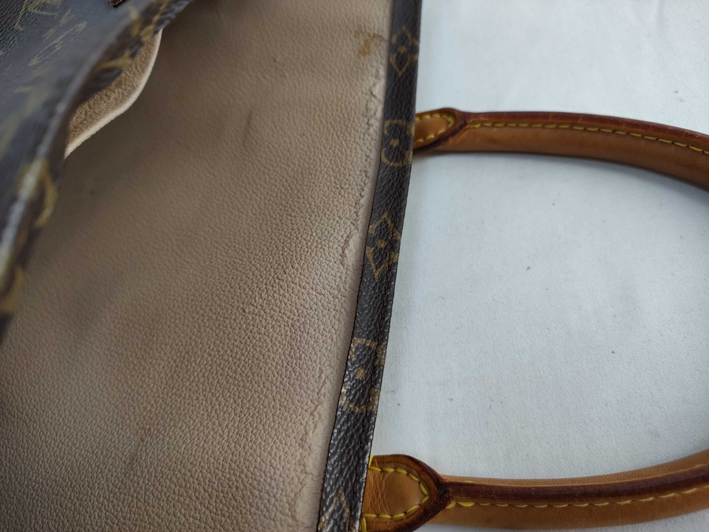 LOUIS VUITTON M51140 Monogram Louis Vuitton Monogram Sac Plat M51140 MI0082 Handbag